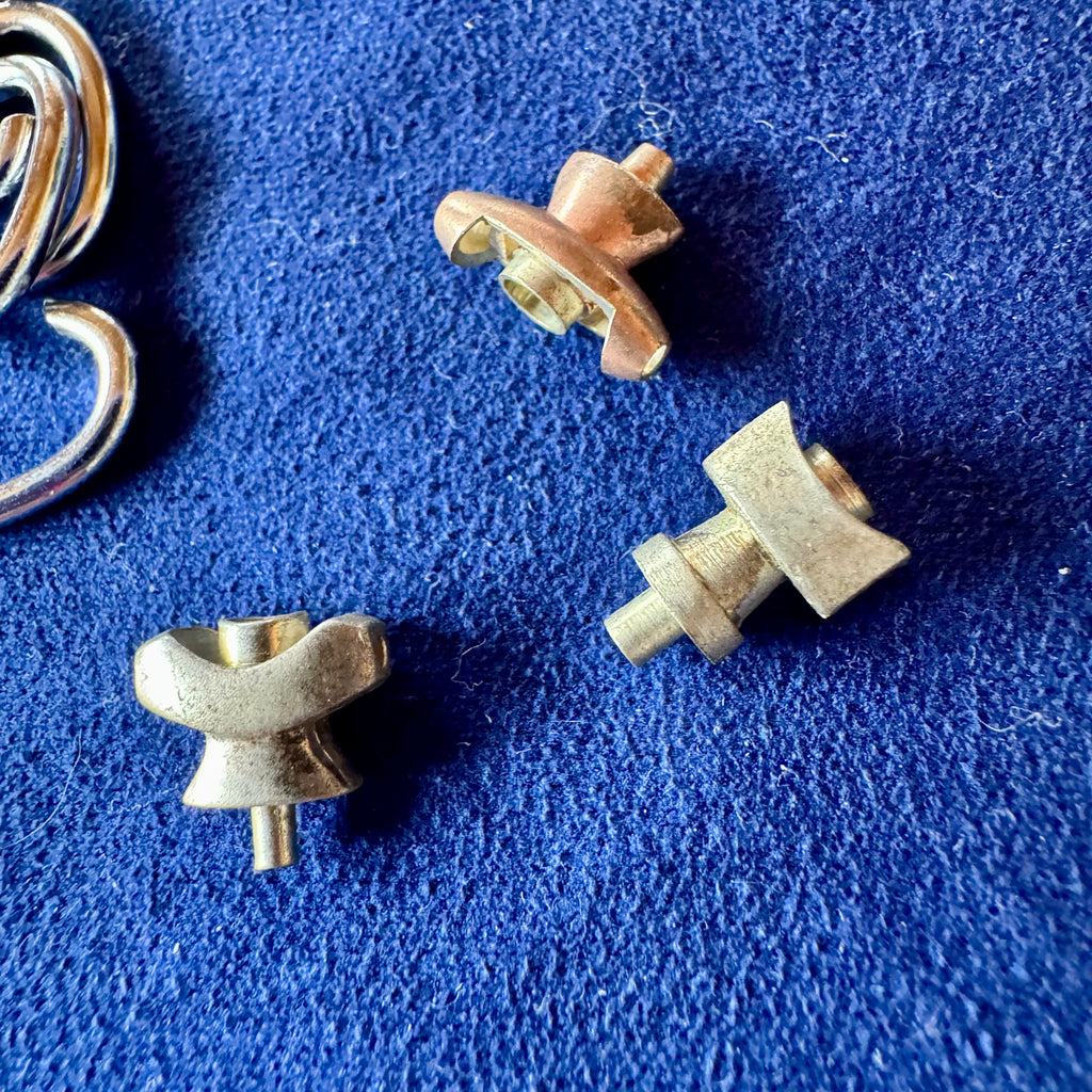 Oryginalne części do zegarków kieszonkowych – koronki, uchwyty – vintage